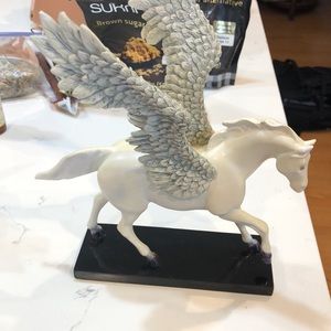 The Trail of the Painted Ponies. Silver Lining